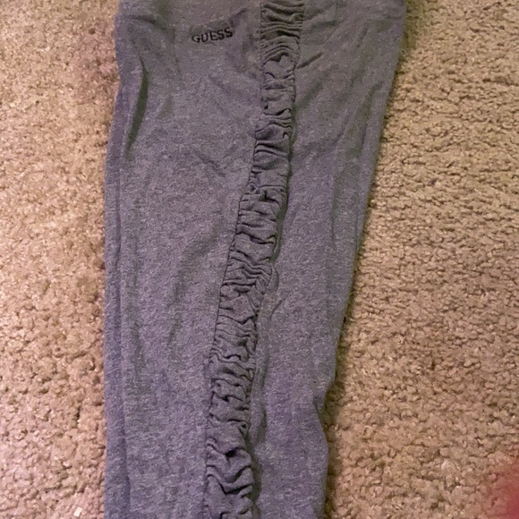 Guess legging size small ruched leg - Picture 2 of 4